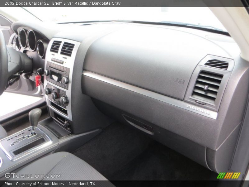 Bright Silver Metallic / Dark Slate Gray 2009 Dodge Charger SE