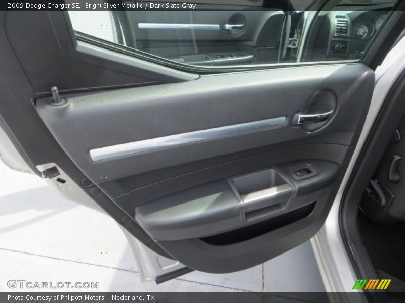 Bright Silver Metallic / Dark Slate Gray 2009 Dodge Charger SE