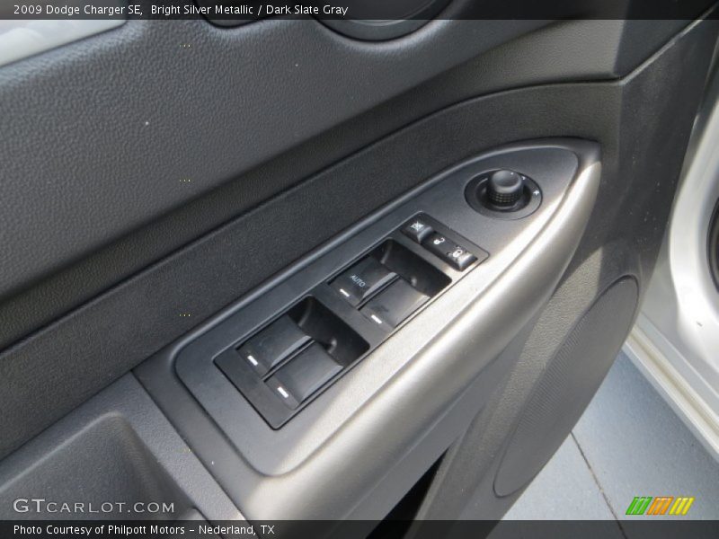 Bright Silver Metallic / Dark Slate Gray 2009 Dodge Charger SE