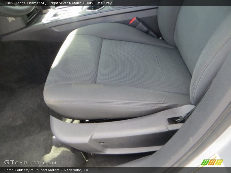Bright Silver Metallic / Dark Slate Gray 2009 Dodge Charger SE