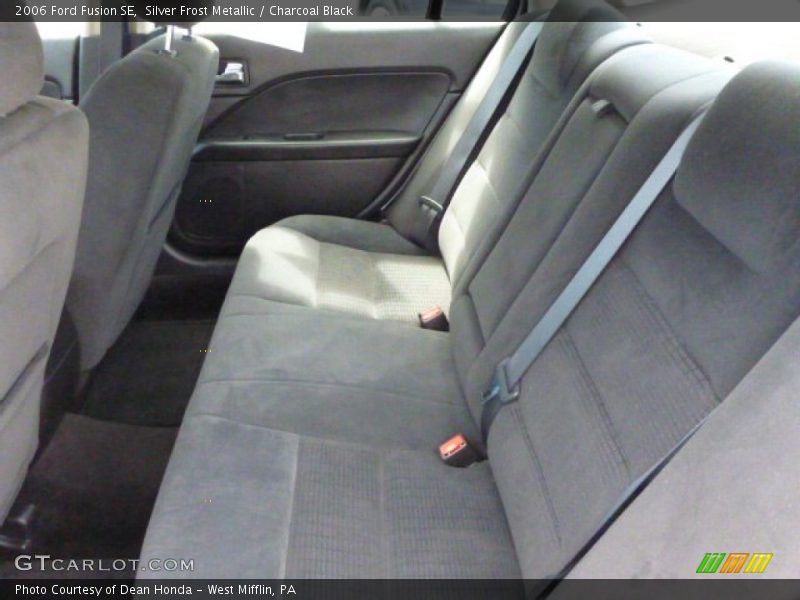 Silver Frost Metallic / Charcoal Black 2006 Ford Fusion SE