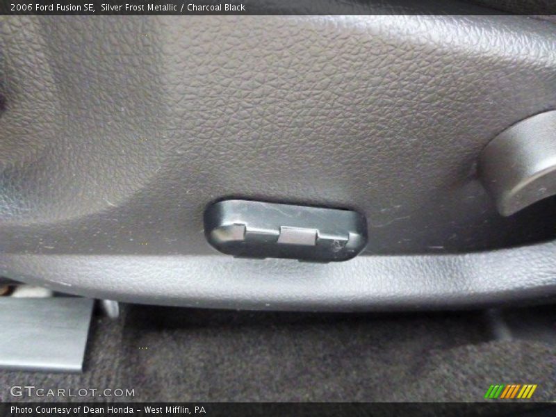 Silver Frost Metallic / Charcoal Black 2006 Ford Fusion SE