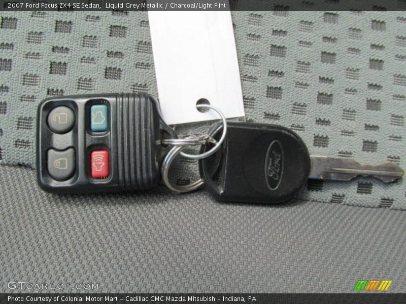 Liquid Grey Metallic / Charcoal/Light Flint 2007 Ford Focus ZX4 SE Sedan