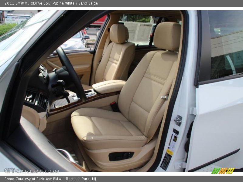 Alpine White / Sand Beige 2011 BMW X5 xDrive 35i