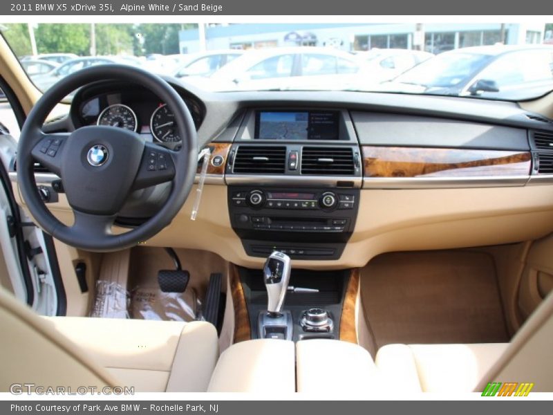 Alpine White / Sand Beige 2011 BMW X5 xDrive 35i
