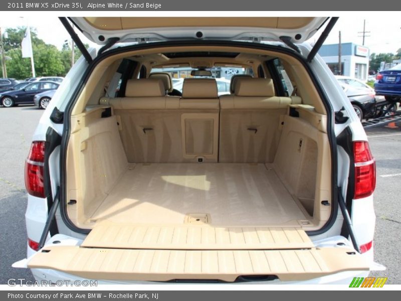 Alpine White / Sand Beige 2011 BMW X5 xDrive 35i