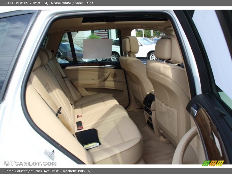 Alpine White / Sand Beige 2011 BMW X5 xDrive 35i