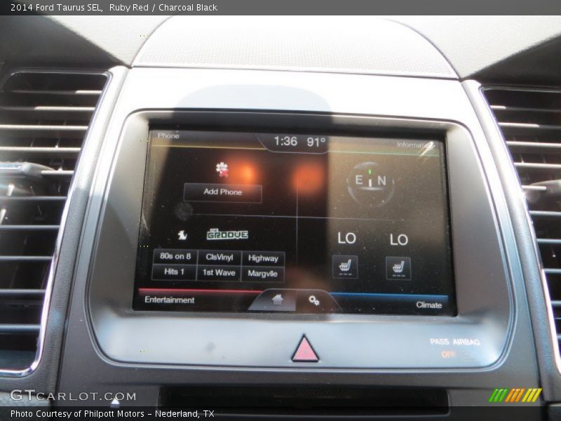 Controls of 2014 Taurus SEL