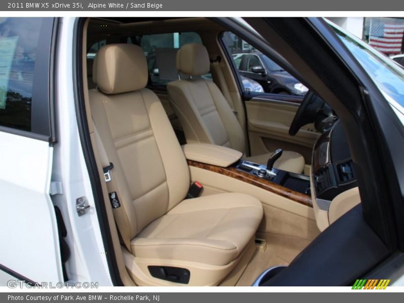 Alpine White / Sand Beige 2011 BMW X5 xDrive 35i