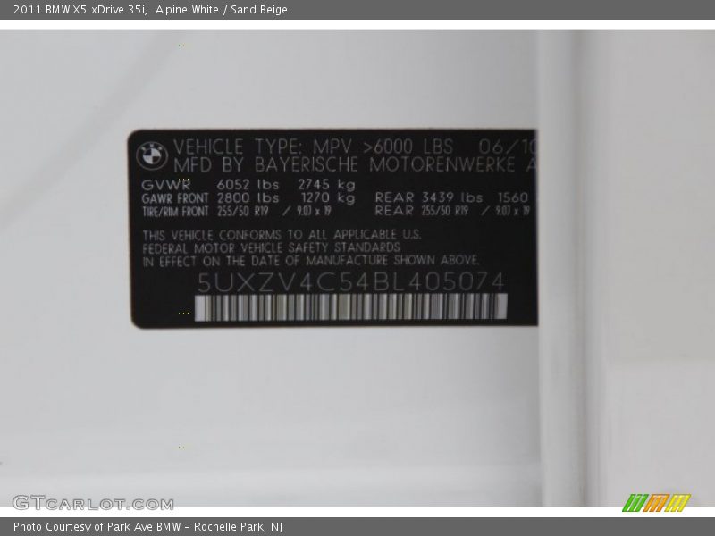 Alpine White / Sand Beige 2011 BMW X5 xDrive 35i