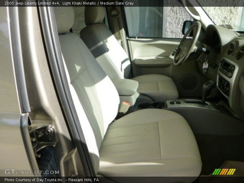 Light Khaki Metallic / Medium Slate Gray 2005 Jeep Liberty Limited 4x4