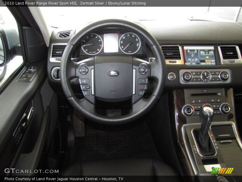 Dashboard of 2010 Range Rover Sport HSE