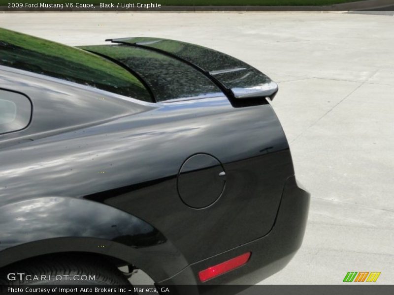 Black / Light Graphite 2009 Ford Mustang V6 Coupe