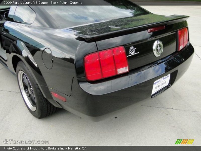 Black / Light Graphite 2009 Ford Mustang V6 Coupe