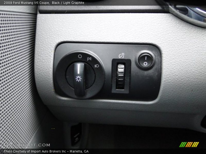 Black / Light Graphite 2009 Ford Mustang V6 Coupe
