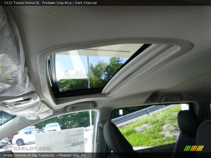 Predawn Gray Mica / Dark Charcoal 2013 Toyota Sienna SE