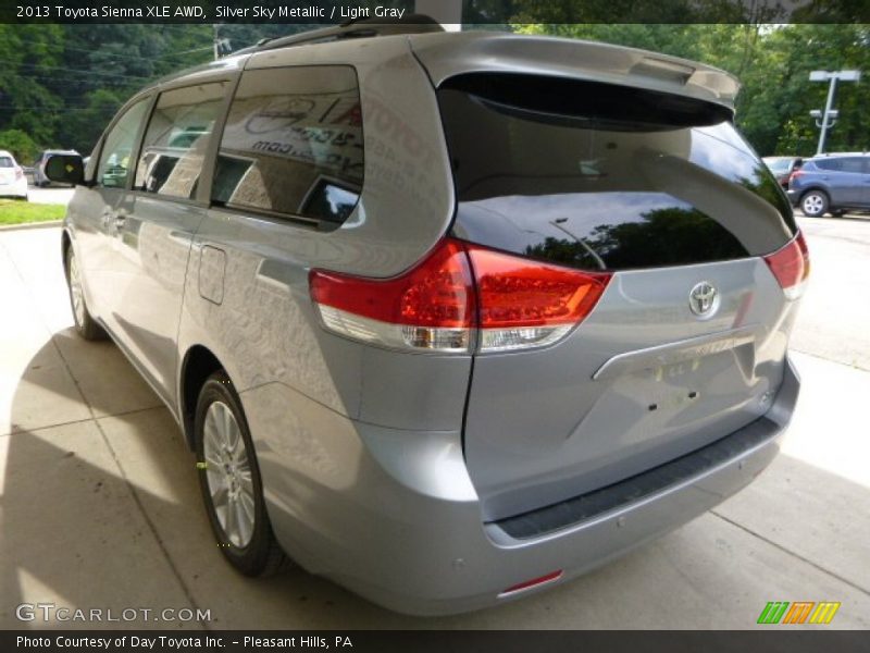 Silver Sky Metallic / Light Gray 2013 Toyota Sienna XLE AWD