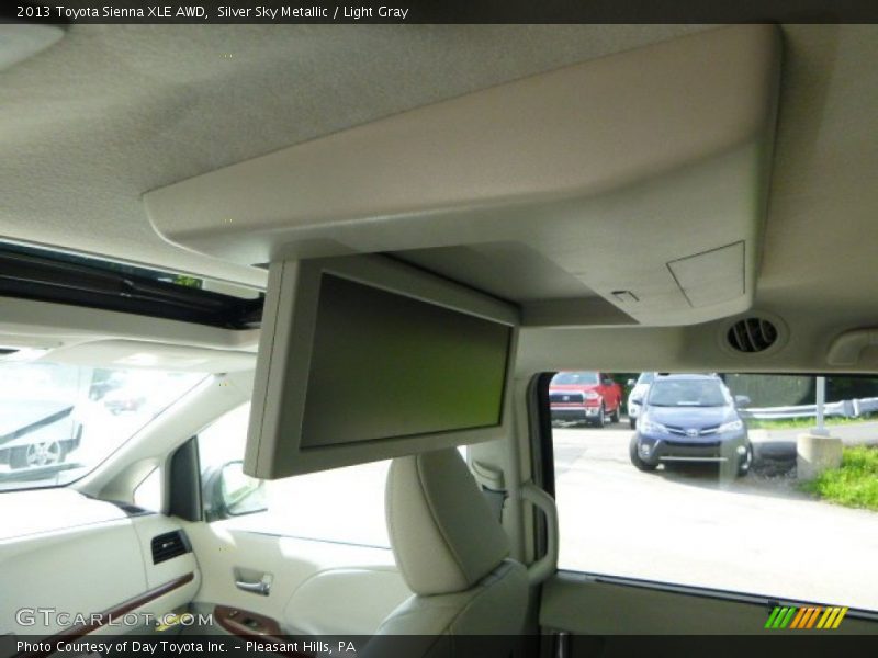 Silver Sky Metallic / Light Gray 2013 Toyota Sienna XLE AWD