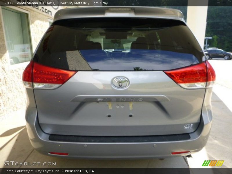 Silver Sky Metallic / Light Gray 2013 Toyota Sienna XLE AWD