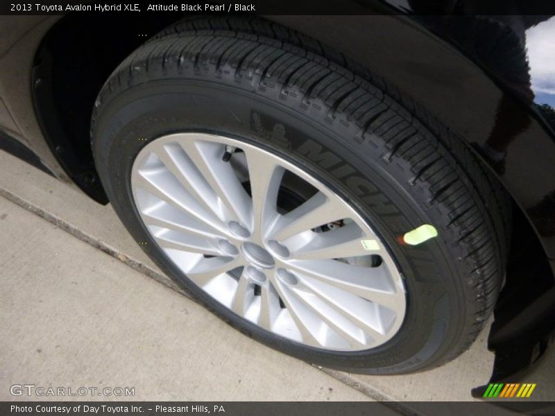 Attitude Black Pearl / Black 2013 Toyota Avalon Hybrid XLE