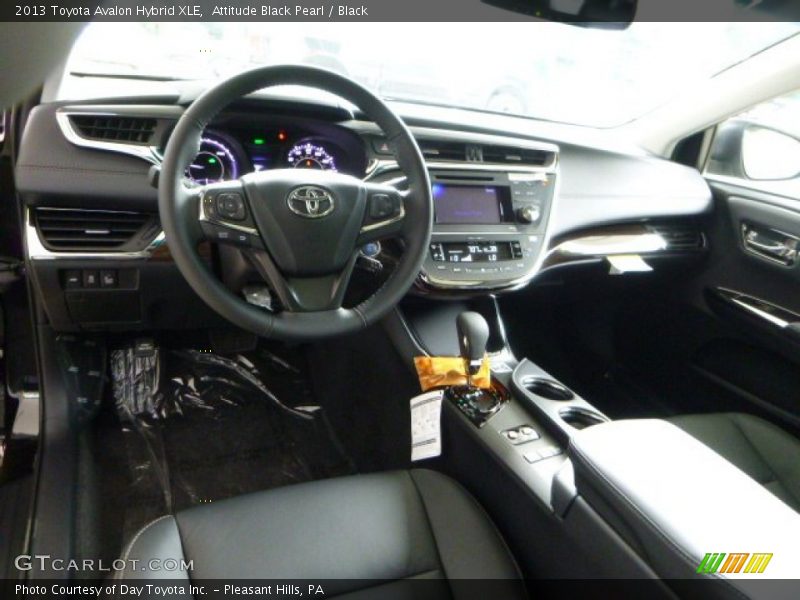 Attitude Black Pearl / Black 2013 Toyota Avalon Hybrid XLE