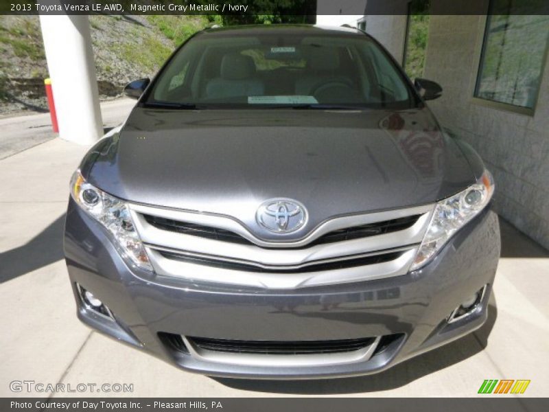 Magnetic Gray Metallic / Ivory 2013 Toyota Venza LE AWD