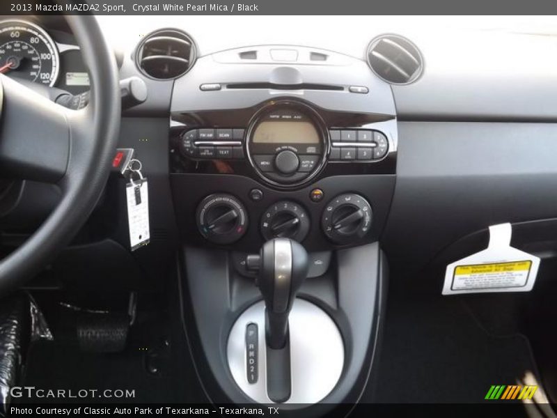 Controls of 2013 MAZDA2 Sport