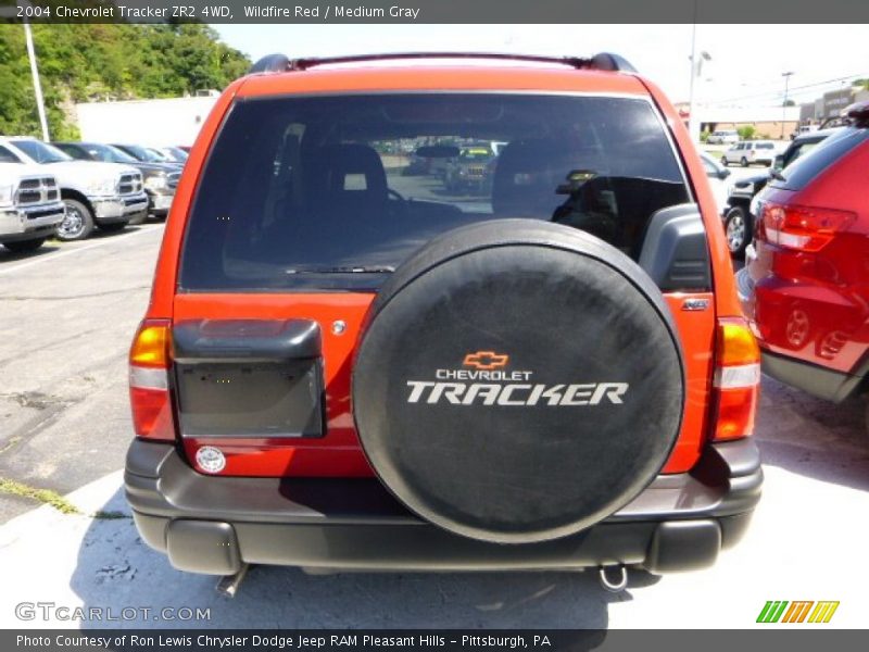 Wildfire Red / Medium Gray 2004 Chevrolet Tracker ZR2 4WD