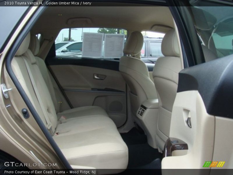 Golden Umber Mica / Ivory 2010 Toyota Venza I4