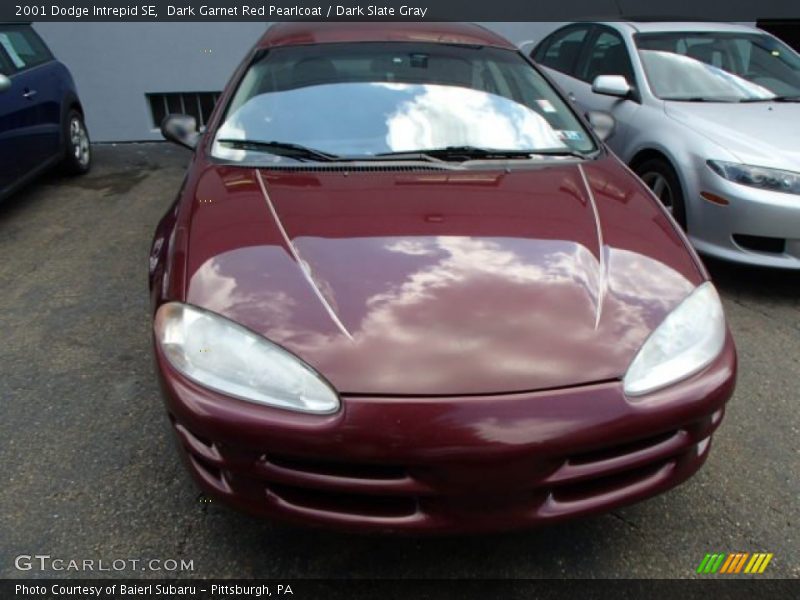 Dark Garnet Red Pearlcoat / Dark Slate Gray 2001 Dodge Intrepid SE