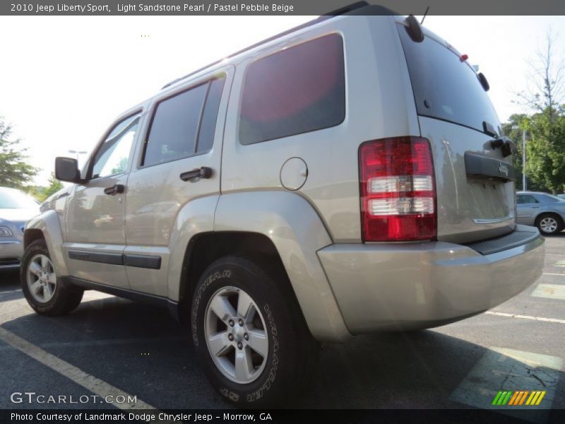Light Sandstone Pearl / Pastel Pebble Beige 2010 Jeep Liberty Sport