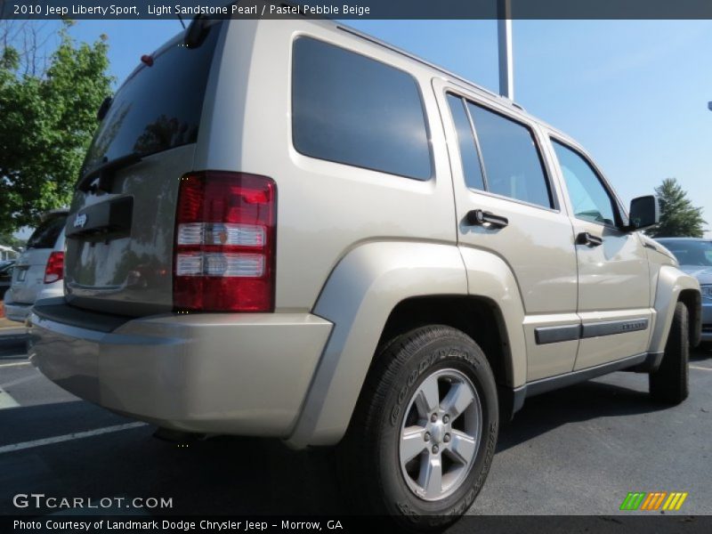 Light Sandstone Pearl / Pastel Pebble Beige 2010 Jeep Liberty Sport