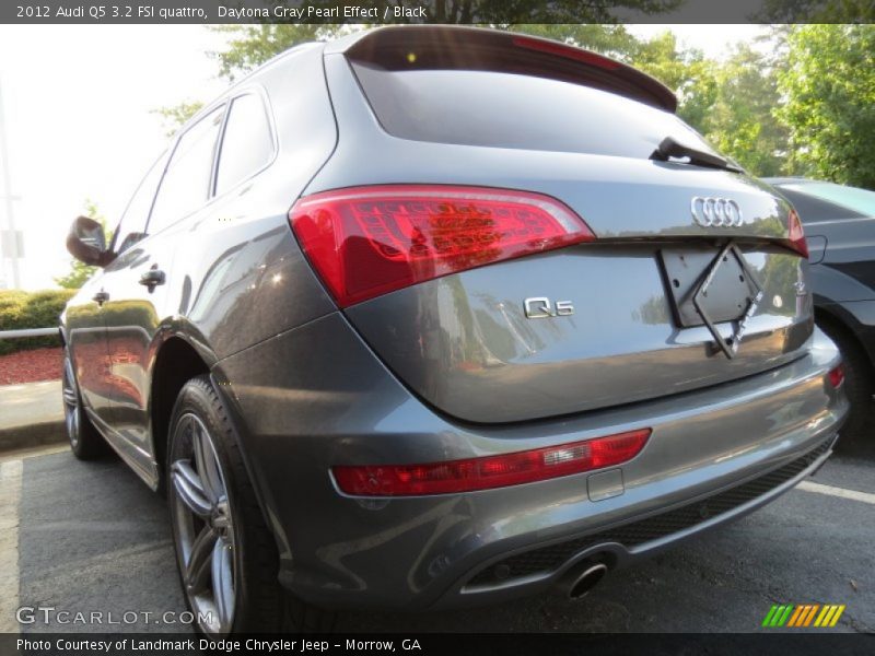 Daytona Gray Pearl Effect / Black 2012 Audi Q5 3.2 FSI quattro