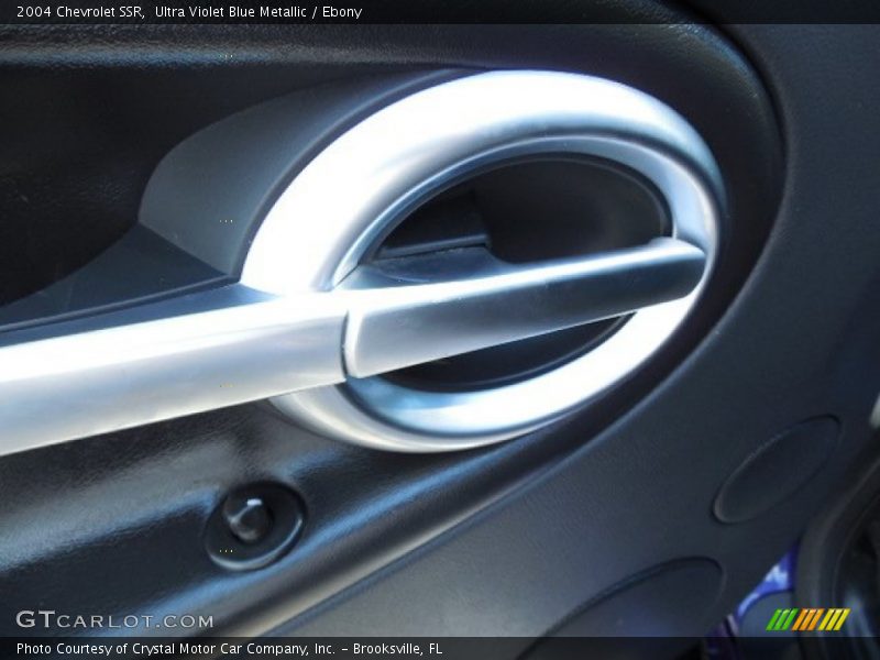 Ultra Violet Blue Metallic / Ebony 2004 Chevrolet SSR