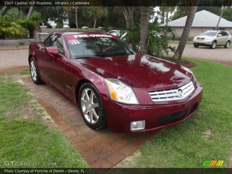 Front 3/4 View of 2007 XLR Roadster