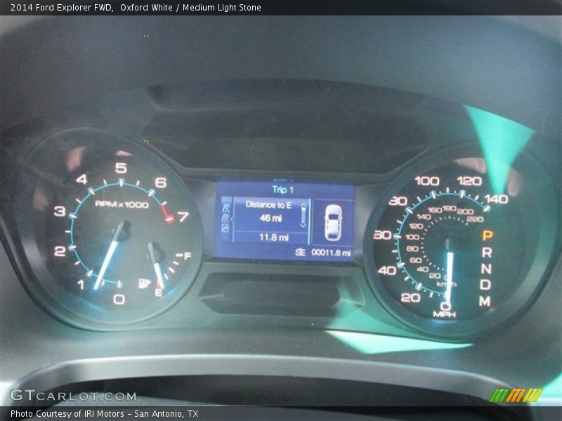 Oxford White / Medium Light Stone 2014 Ford Explorer FWD