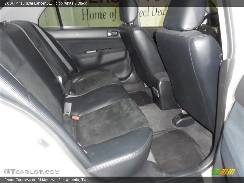 Igloo White / Black 2006 Mitsubishi Lancer SE