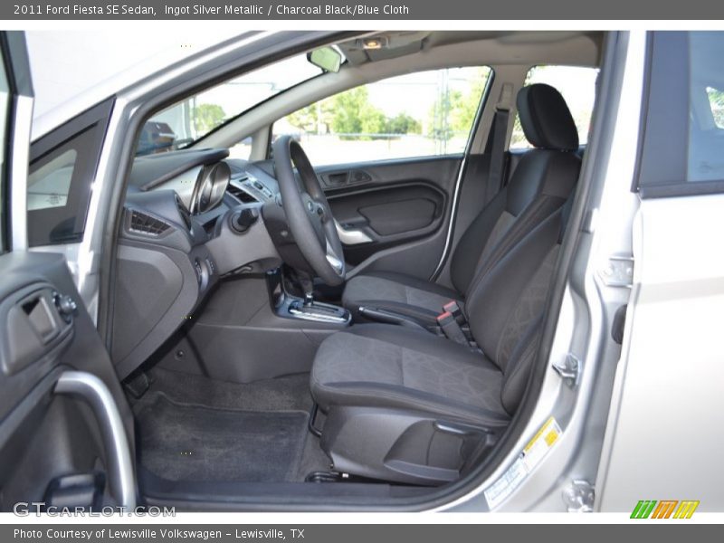 Ingot Silver Metallic / Charcoal Black/Blue Cloth 2011 Ford Fiesta SE Sedan