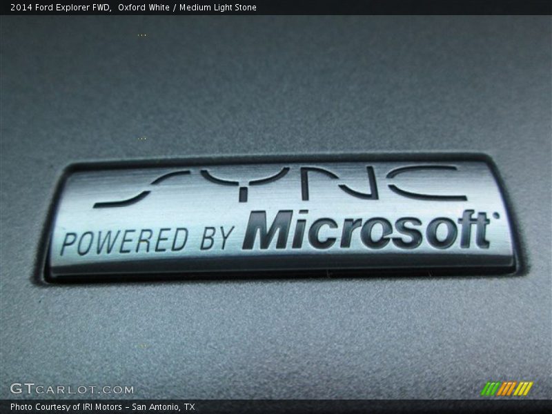 Oxford White / Medium Light Stone 2014 Ford Explorer FWD