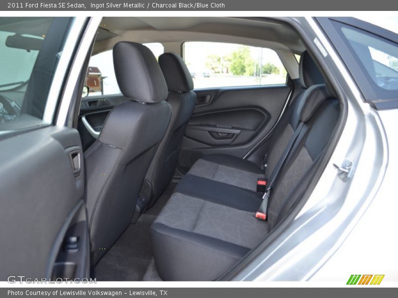 Ingot Silver Metallic / Charcoal Black/Blue Cloth 2011 Ford Fiesta SE Sedan