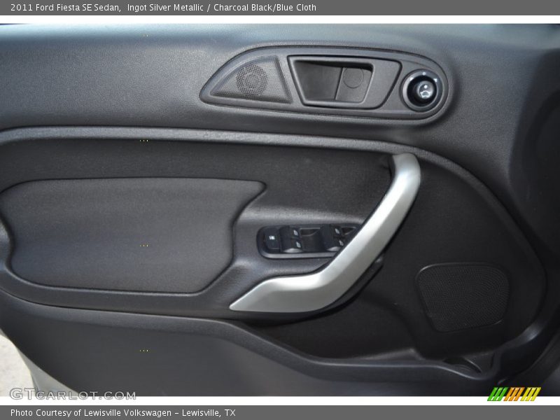 Ingot Silver Metallic / Charcoal Black/Blue Cloth 2011 Ford Fiesta SE Sedan