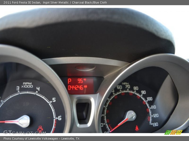 Ingot Silver Metallic / Charcoal Black/Blue Cloth 2011 Ford Fiesta SE Sedan