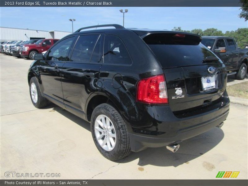 Tuxedo Black Metallic / Charcoal Black 2013 Ford Edge SE