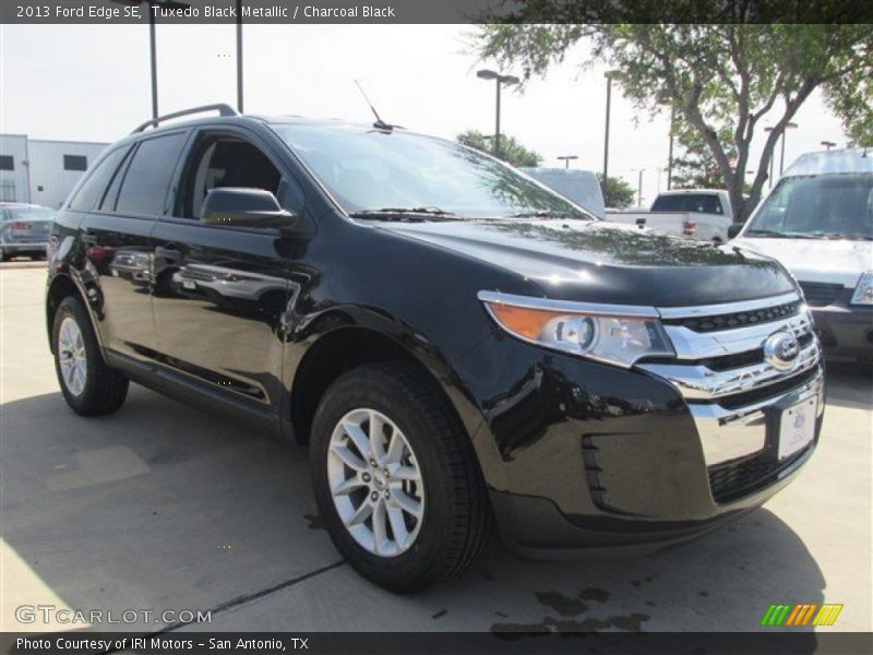Tuxedo Black Metallic / Charcoal Black 2013 Ford Edge SE