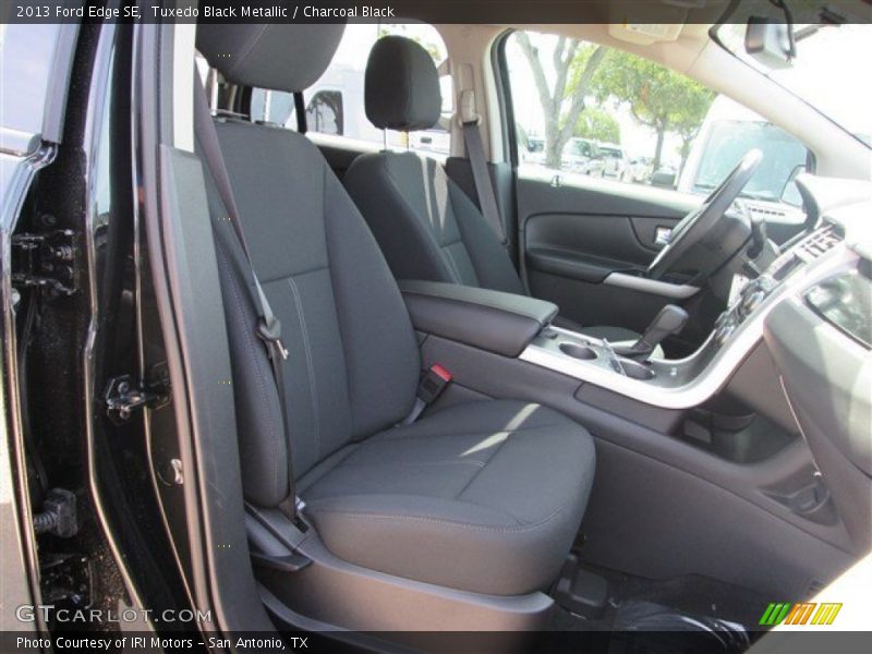 Tuxedo Black Metallic / Charcoal Black 2013 Ford Edge SE