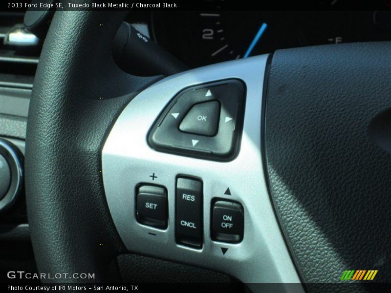Tuxedo Black Metallic / Charcoal Black 2013 Ford Edge SE