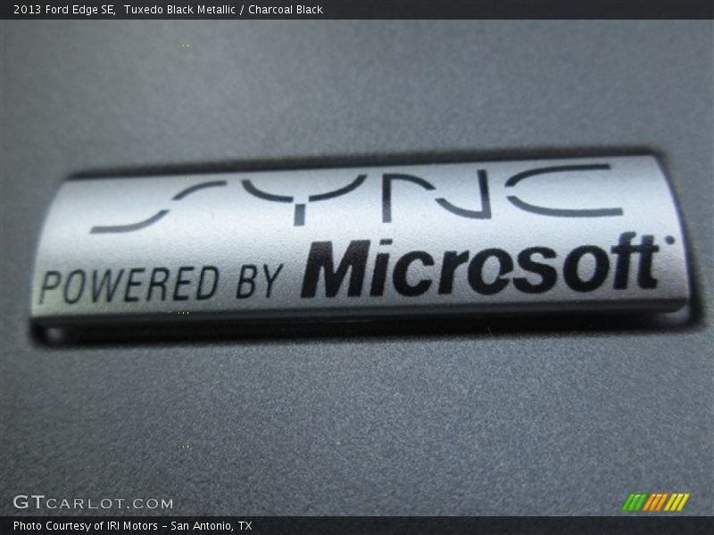Tuxedo Black Metallic / Charcoal Black 2013 Ford Edge SE