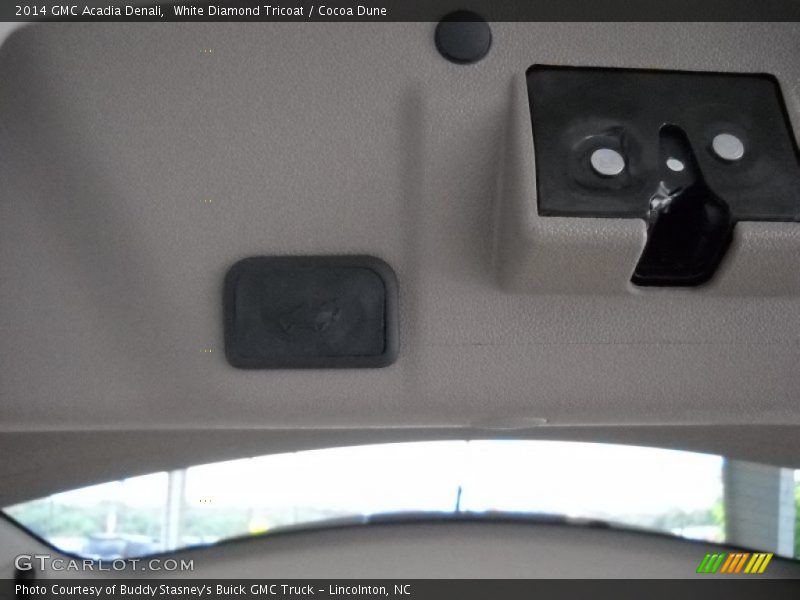 White Diamond Tricoat / Cocoa Dune 2014 GMC Acadia Denali
