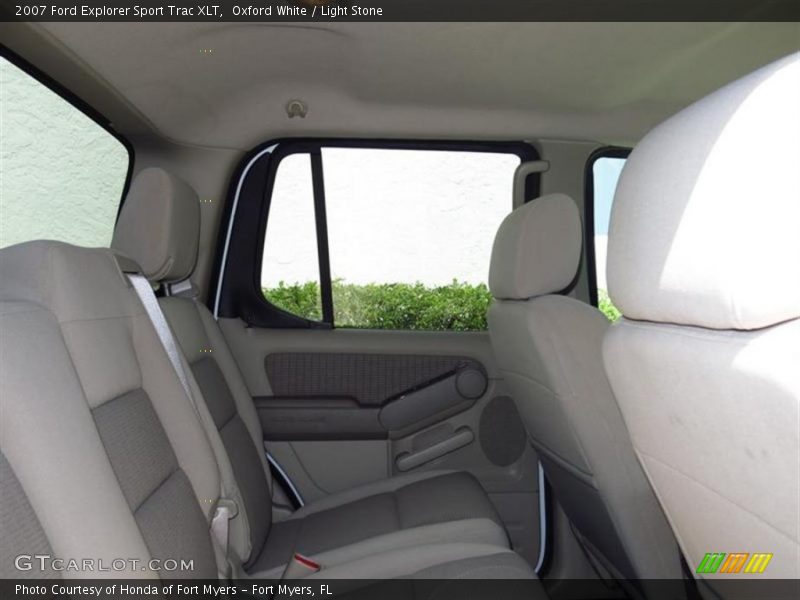 Oxford White / Light Stone 2007 Ford Explorer Sport Trac XLT