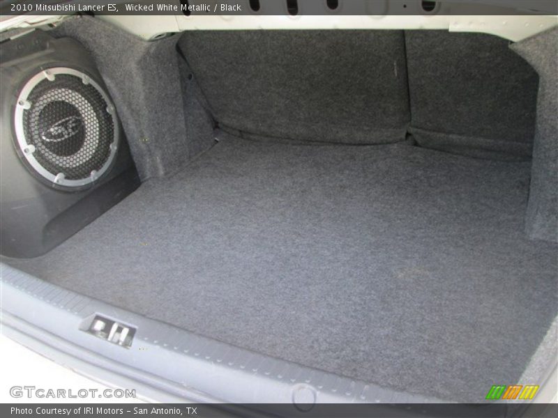 Wicked White Metallic / Black 2010 Mitsubishi Lancer ES